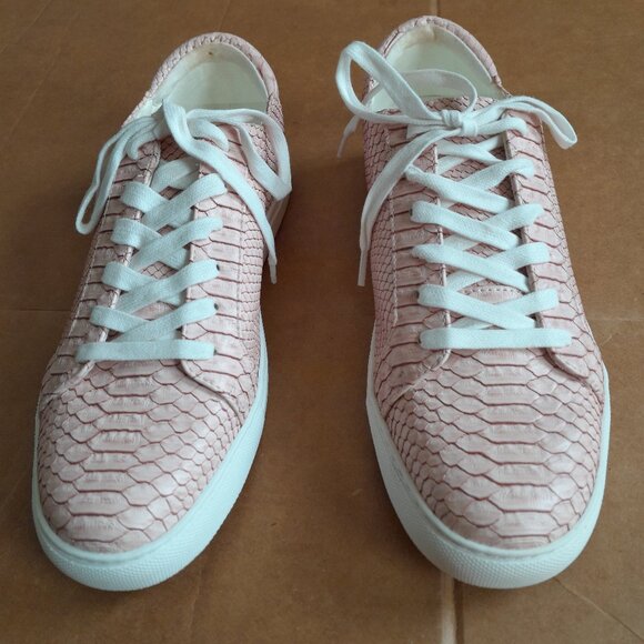 Kenneth Cole Reaction Women's Kam-era Suede Sneaker Blush Size 8.5M - Picture 1 of 8